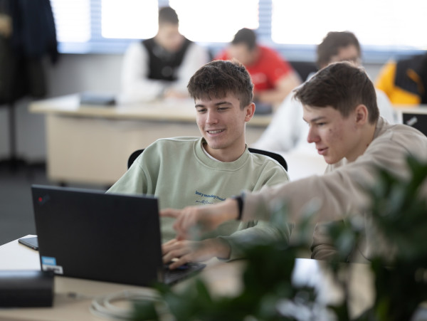 Naštartujte svoju IT kariéru už po maturite. Deutsche Telekom IT Solutions Slovakia otvára ďalší ročník duálneho vzdelávania