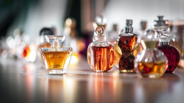 Vplyv teploty na vôňu: prečo je dobré meniť parfém podľa ročného obdobia
